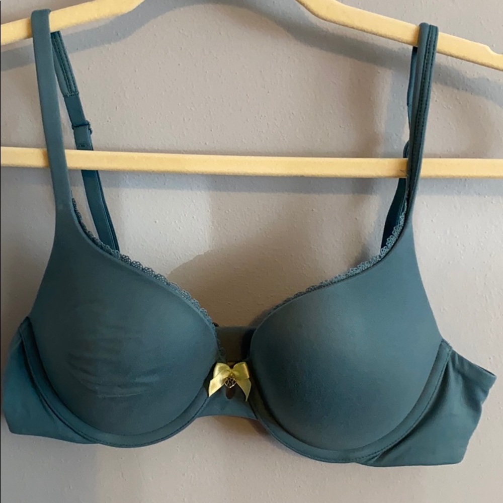 Victoria Secret “Body By Victoria” Push-up Bra